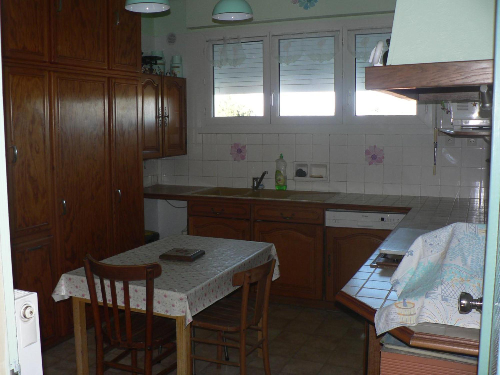 Clo Hujobe Apartment Parthenay Bagian luar foto