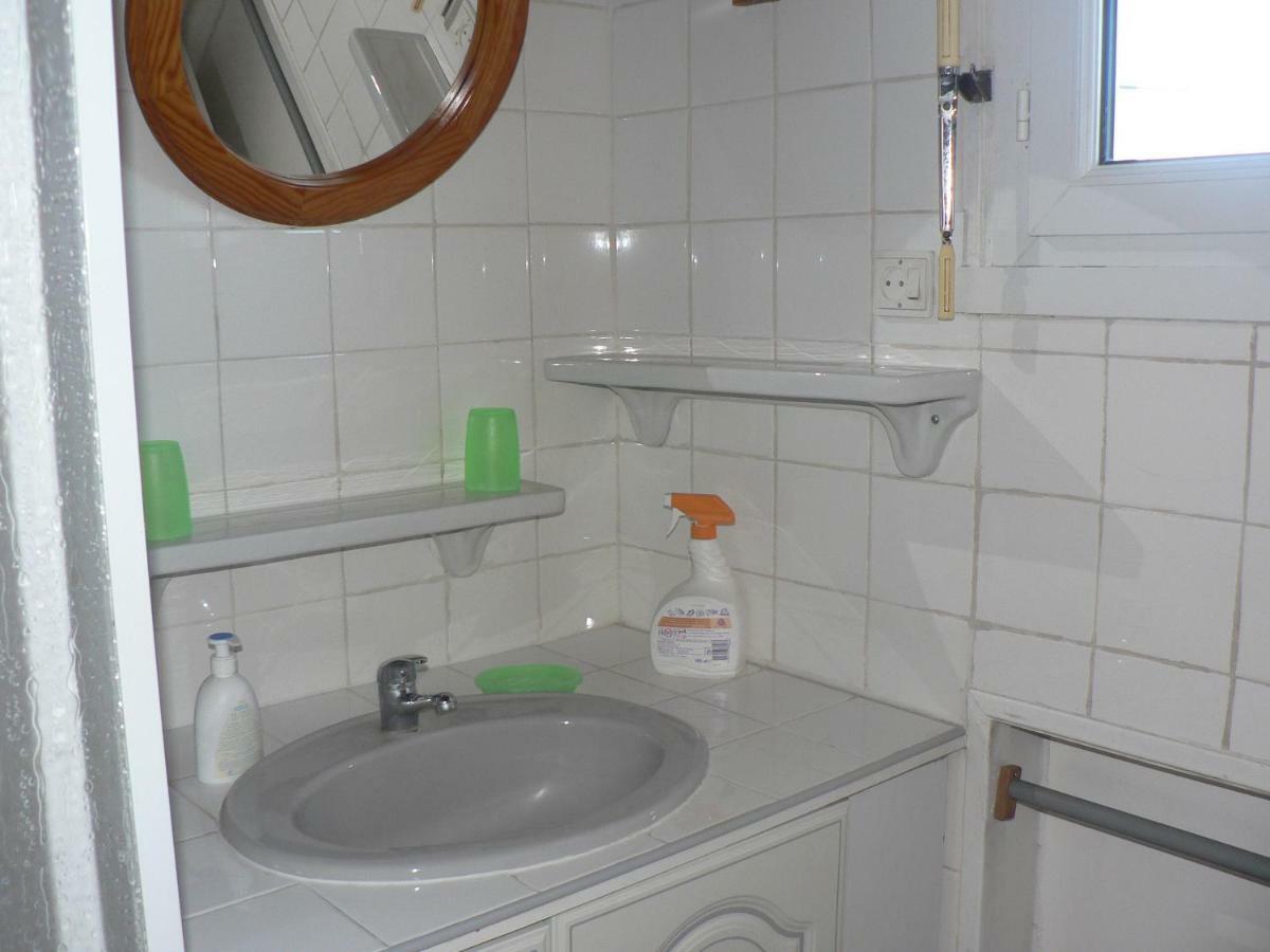 Clo Hujobe Apartment Parthenay Bagian luar foto