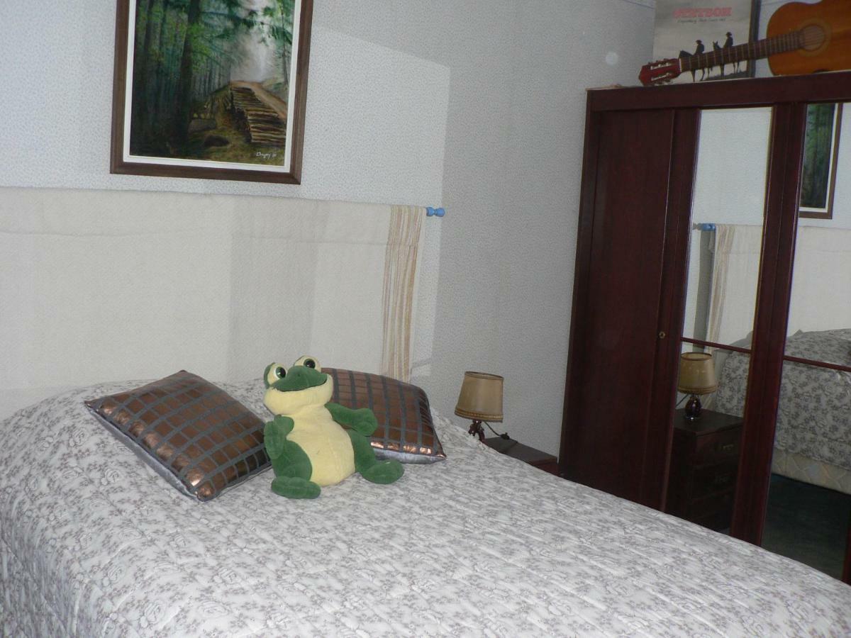 Clo Hujobe Apartment Parthenay Bagian luar foto